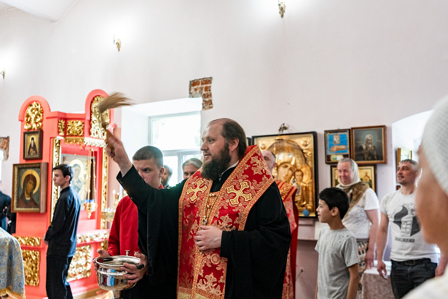 Молебен на начало реставрации Казанского храма города Серпухова